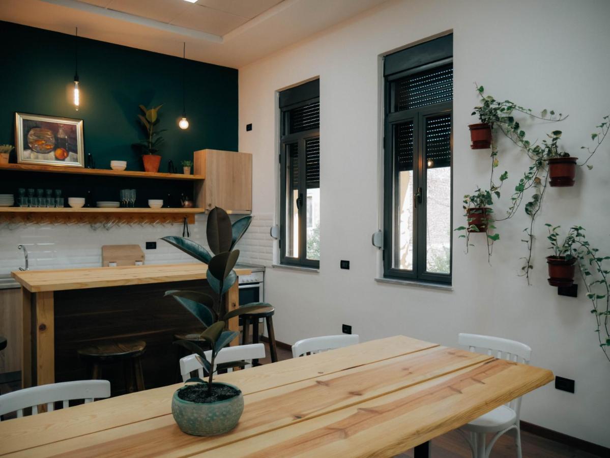 The Maze Hostel Tirana Eksteriør billede