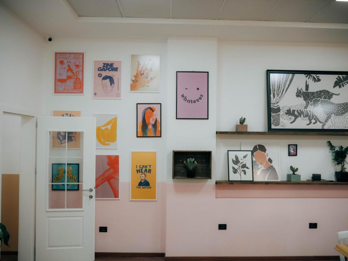 The Maze Hostel Tirana Eksteriør billede