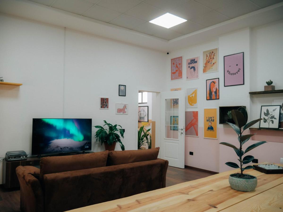 The Maze Hostel Tirana Eksteriør billede