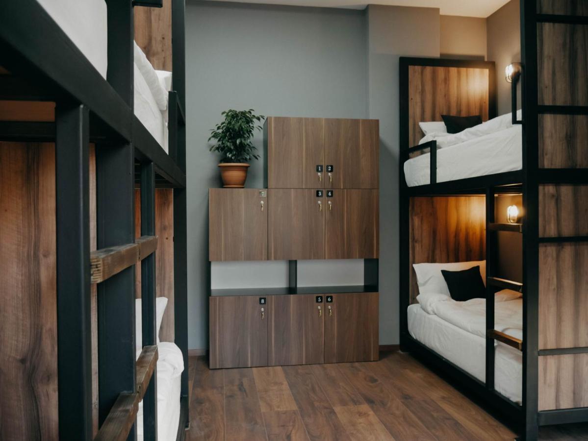 The Maze Hostel Tirana Eksteriør billede