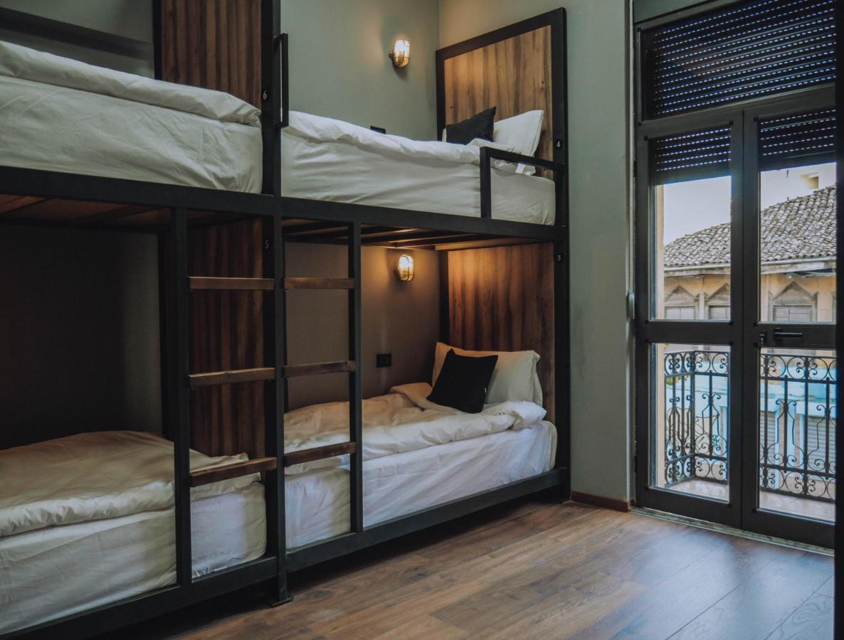 The Maze Hostel Tirana Eksteriør billede