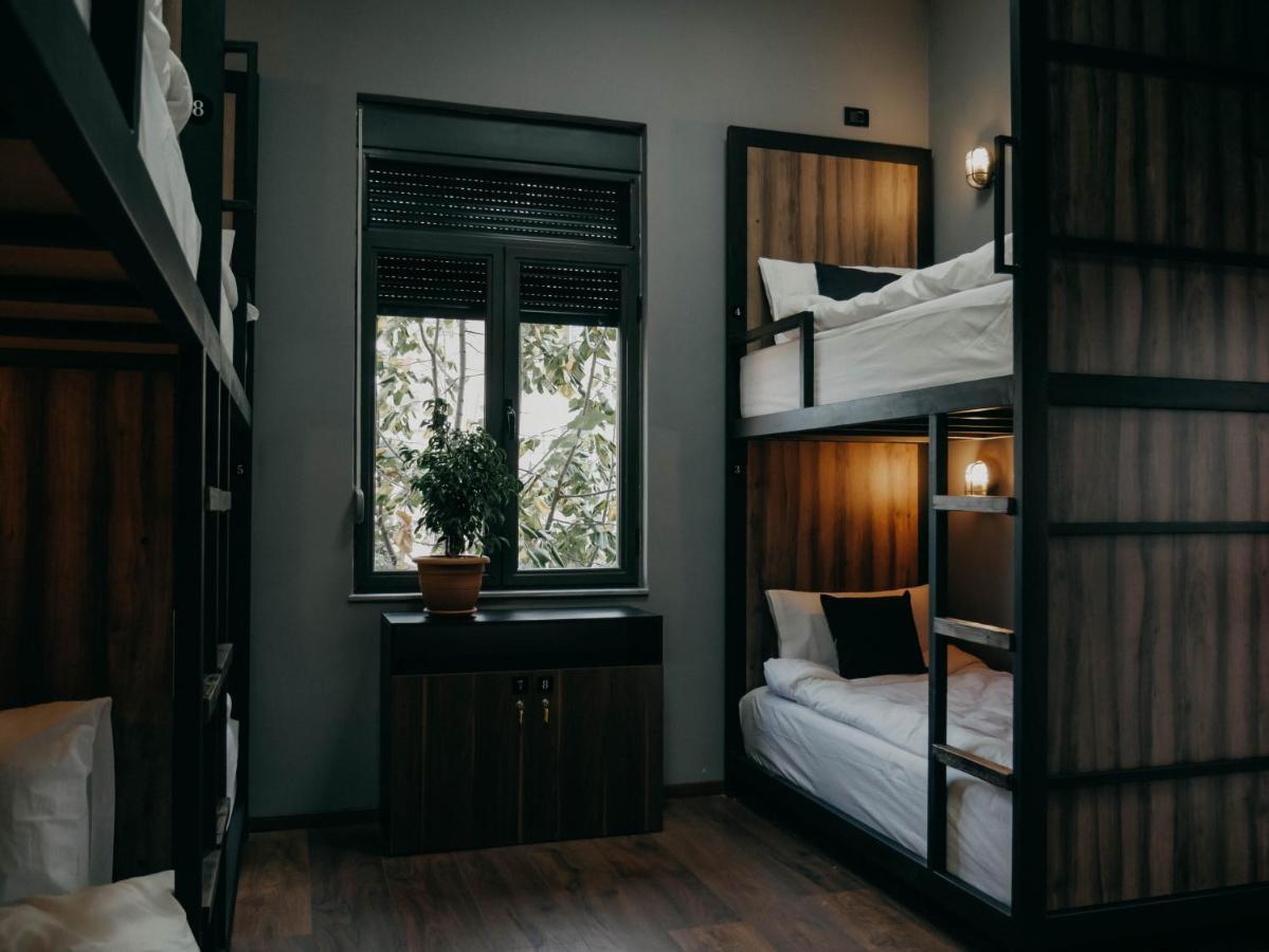 The Maze Hostel Tirana Eksteriør billede